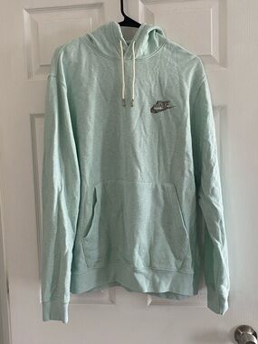 Nike Mint Green Pullover Hoodie with White Drawstrings sz large New without tag